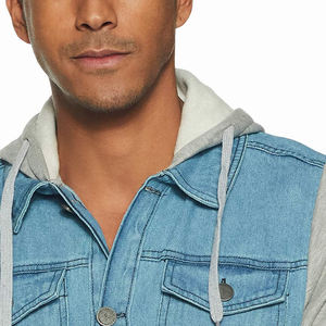 Veste en jean denim bleu à broderie personnalisée à la mode pour hommes grande taille décor d'hiver en fourrure capuche col fermeture à glissière - Product Image 4