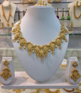 Bracelets à breloques pour femmes indiennes, bijoux à la mode, en vrac, colliers de 18carat, sac en alliage personnalisé, vente en gros - Product Image 3