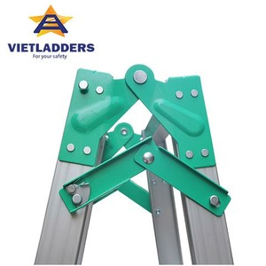 บันไดอลูมิเนียม VIETLADDERS แบบพับได้ ล็อคด้วยมือ สีเขียวเงิน 2x4 ขั้น สำหรับใช้ในบ้าน - Product Image 1