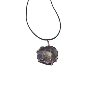 Colgante de envoltura de alambre de amatista, el mejor valor de colgante de envoltura de alambre de amatista a la venta - Product Image 1