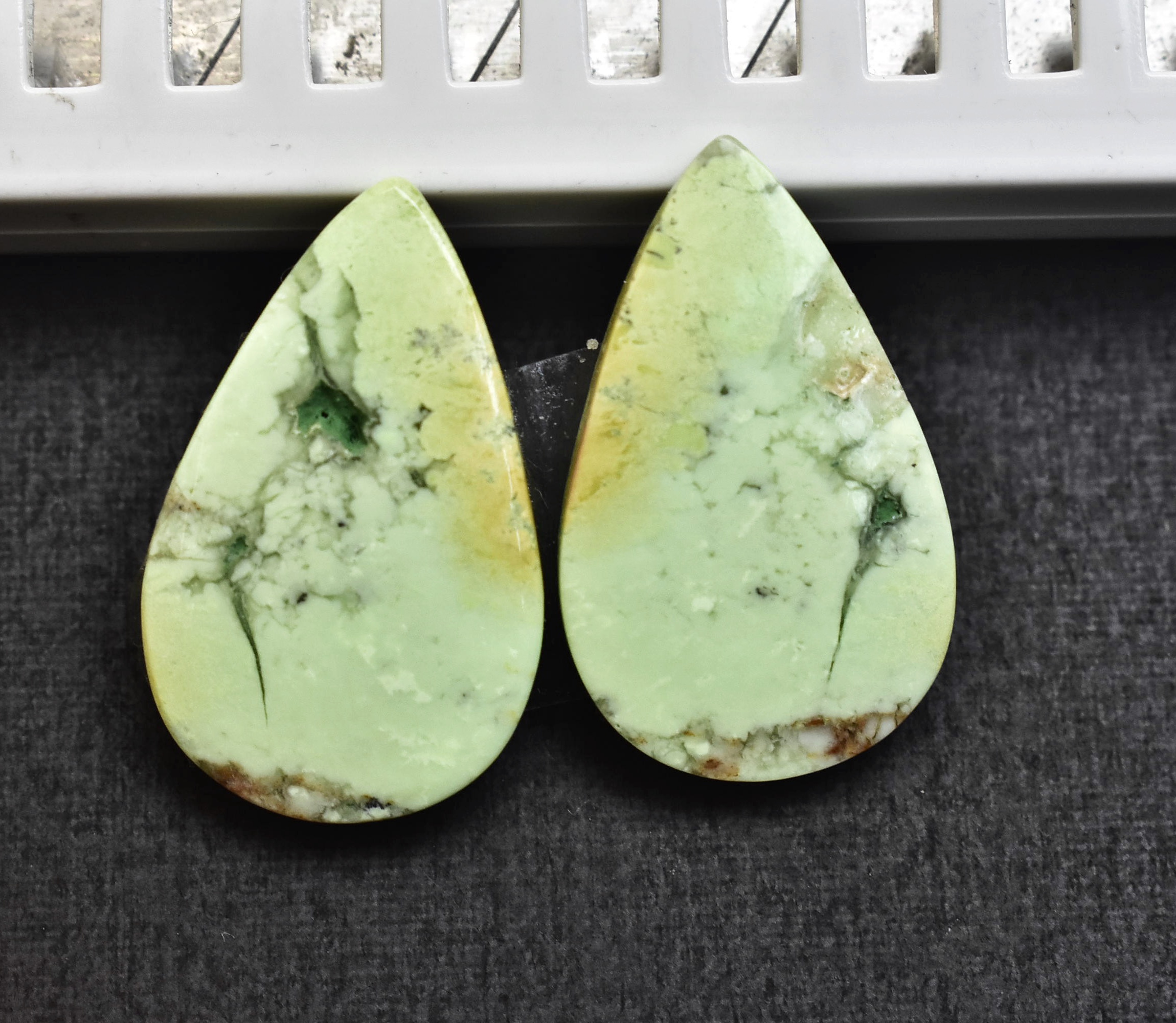 สีเขียว