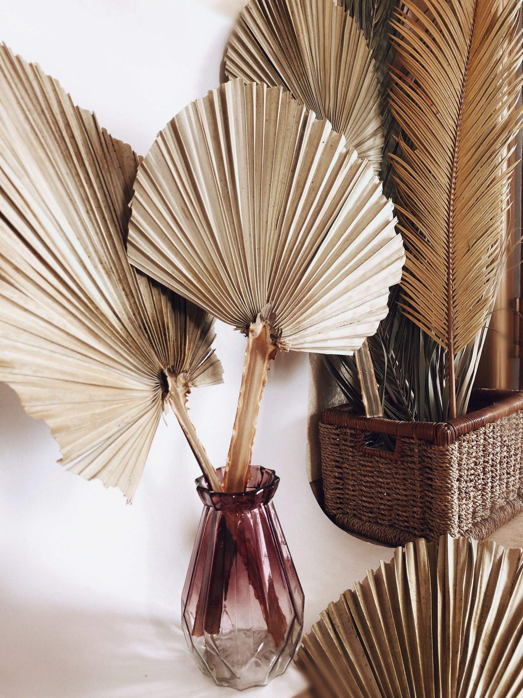 Banquet table setting - The Wedding Newsletter, image size:1835x2448