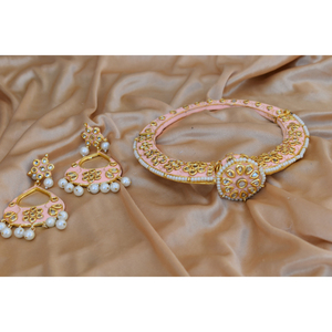 Ensemble de bijoux indiens élégants et tendance pour mariée, avec perles Meenakari et Kundan, pour femmes et jeunes filles. - Product Image 5