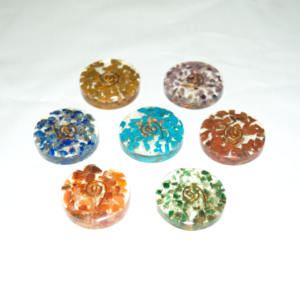 Cabujones de colores de mezcla de orgonita Hermosas piedras preciosas de cristal natural de gran calidad Más vendidos - Product Image 1