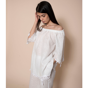 Túnica de lino italiano de la mejor calidad, cuello elástico schiffer, bordado en las mangas y en el bajo. Para el día de hoy - Product Image 3