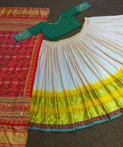 Última colección de diseñadores colorido bordado trabajo hecho a mano Lehenga Choli con blusa ropa tradicional personalizada venta al por mayor étnica - Product Image 5