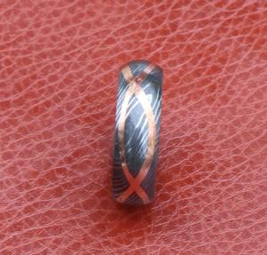 Anillo de bodas con incrustaciones de madera y cobre de acero de Damasco personalizable Unisex, chapado en 18K para compromiso, fiesta de aniversario, ajuste Invisible - Product Image 1