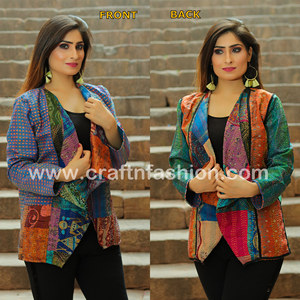 Chaqueta de talla grande Vintage acolchada Kantha Silk Patchwork Reversible Bohemian Shrug-Bordado a mano - Product Image 2
