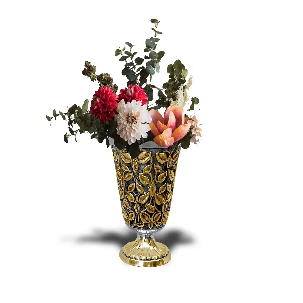 常にファッションで更新されているのに、なぜ花瓶ではいけないのか、私たちはあなたに金属製の花瓶を床の植木鉢として提供して強化します