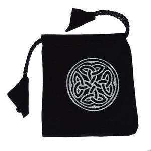 Best-seller Symbole du chakra celtique sur pochette noire pour shopping et usage spirituel - Product Image 1