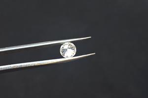 สีขาว D สีรอบตัด VVS1 Moissanite หินหลวมพลอยสังเคราะห์เพชรที่มีใบรับรอง GRA 6.5มิลลิเมตร1.0กะรัต - Product Image 3