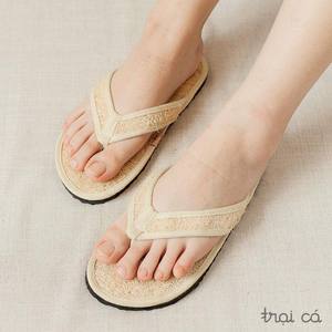 Esponja Natural de Lufa para Pantuflas Gold Data 99, Tendencia de Moda para la Temporada de Primavera - Product Image 3