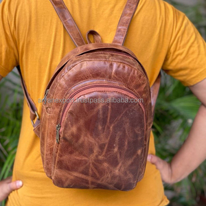 Mochila de cuero de grano completo Unisex, bolso Vintage hecho a mano - Product Image 1