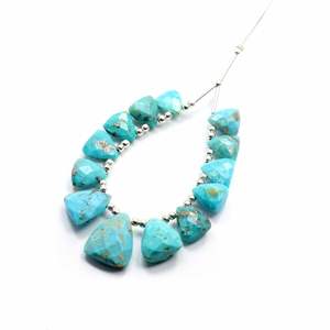 Turquesa de Arizona facetada en forma de trillón, grado AA, cuentas sueltas de belleza natural de 8x7 mm a 14x12 mm para la fabricación de joyas - Product Image 4