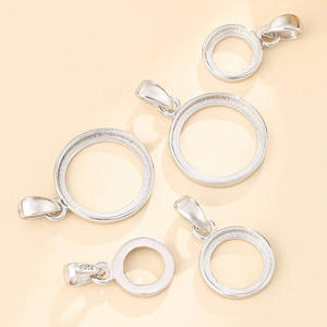 CLÁSICO 5-7 Colgante de amuleto liso Cabujón en blanco S925 Ajuste de plata esterlina Encontrar Metal Días comerciales Bisel redondo 26 MM Regalo - Product Image 3