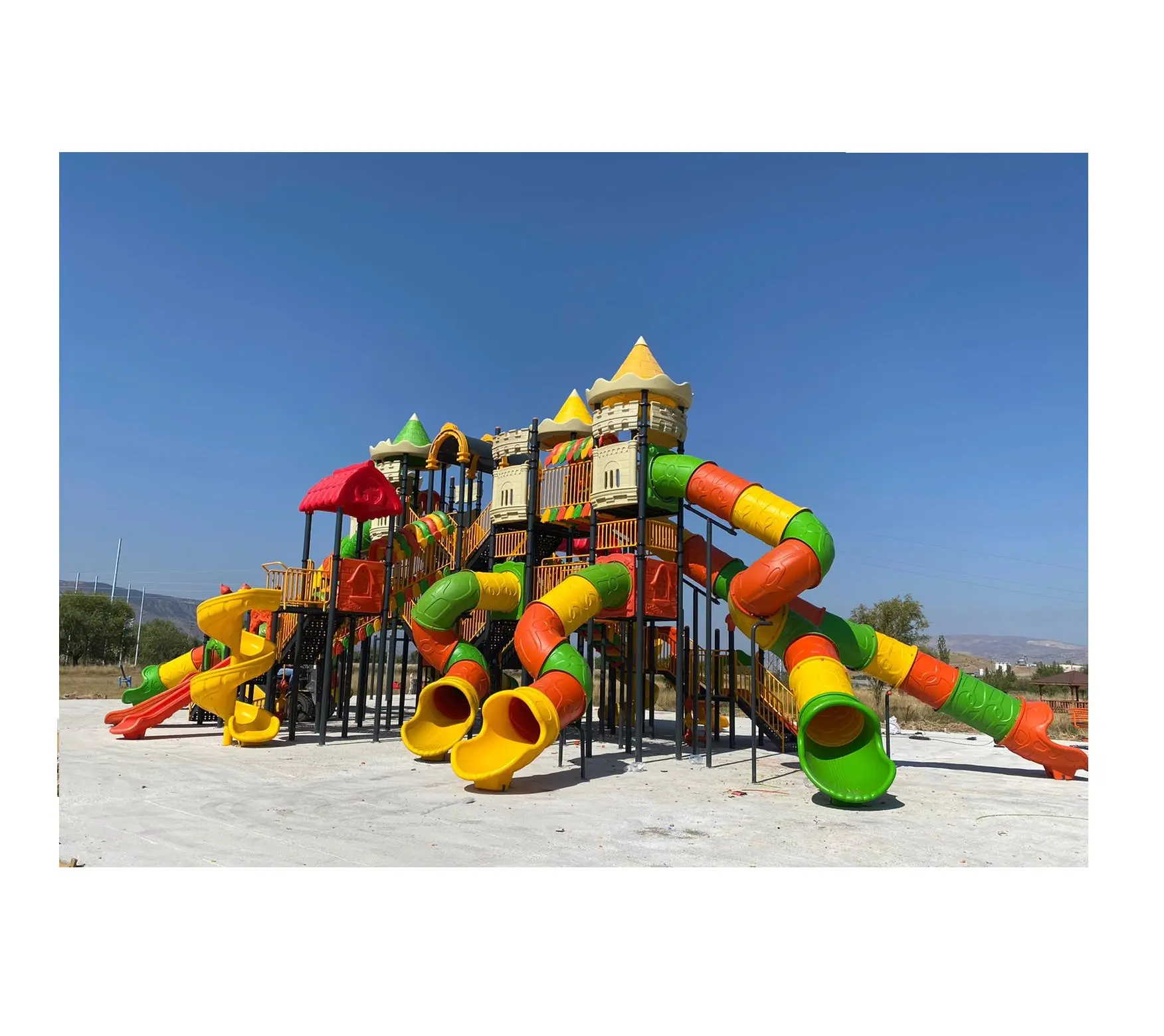 Area di gioco per bambini all'aperto ecologica e realizzata in plastica resistente anti UV resistente prodotta in turchia
