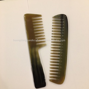 The portable horn comb is suitable for thin, fine hair - Product Image 5