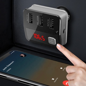 Portable Trois USB Chargeur Port Émetteur FM Chargeur de Téléphone Mains Libres Bluetooth Chargeur De Voiture - Product Image 4