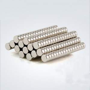 นีโอดิเมียมดิสก์รูปแม่เหล็ก4X1.5 N35/รอบแม่เหล็ก/แม่เหล็กเงิน - Product Image 4