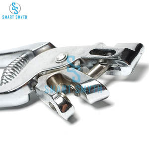 อุปกรณ์ติดป้ายหูสุกรสำหรับสัตวแพทย์ คุณภาพสูง รุ่น M/S SMART SMYTH รุ่น M/SSS-VI-9401 ปรับแต่งสีและโลโก้ได้ - Product Image 4