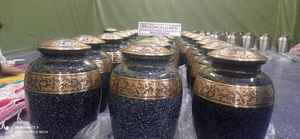 โกศใส่เถ้ากระดูกสีเงินของพระเยซูคริสต์สำหรับผู้ใหญ่ขี้เถ้าแบบอเมริกันอุปกรณ์งานศพโดย brassworld India ทำจากโลหะ - Product Image 2