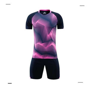 UNIFORMES DE EQUIPO de fútbol de alta calidad, precio económico, último diseño y tela de alta calidad, 100% poliéster, hecho en Pakistán - Product Image 1