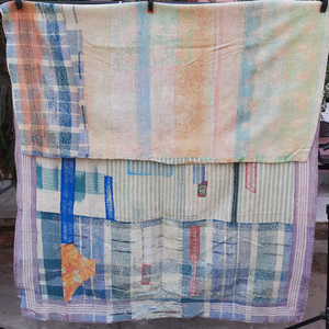 Jeté vintage en coton de haute qualité avec broderie artisanale et design patchwork Dhurries, ameublement, redessin de vêtements - Product Image 2