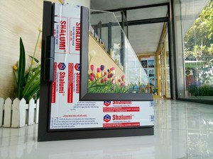Shalumi โปรไฟล์การอัดขึ้นรูปอลูมิเนียมสีดำพิเศษแหล่งกำเนิดของเวียดนาม - Product Image 5