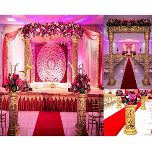 Incrédiible décoration de mariage sur le thème doré, Kalyana Mandapam, grand décor de mariage à Chennai, Mandap doré, décoration de cérémonie de mariage sud-indienne - Product Image 1