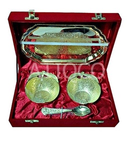 Latest Design Gold-Plated Brass Dry Fruit Bowl Set Embossed Logo Velvet <b>Box</b> for Corporate Serving Corporate Gifts - Product Image 2