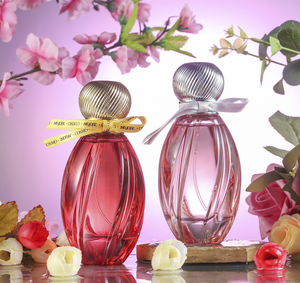 Parfum pour femmes ZuoFun, fabrication originale, eau de parfum en spray avec des senteurs fruitées/florales/boisées/épicées dans un flacon cadeau - Product Image 1
