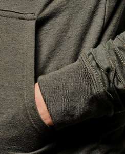 Venta al por mayor de chándal de entrenamiento de los hombres con logotipo personalizado con cuello con capucha patrón de rayas sólidas diseño personalizable ecológico - Product Image 6