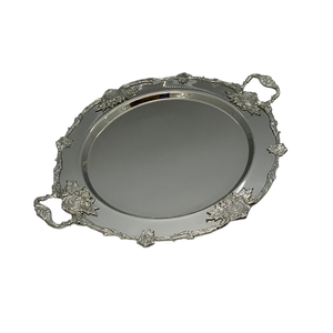 Lot de trois plateaux alimentaires de différentes tailles en acier inoxydable, plateau de service à dessert martelé avec manche en bois - Product Image 3