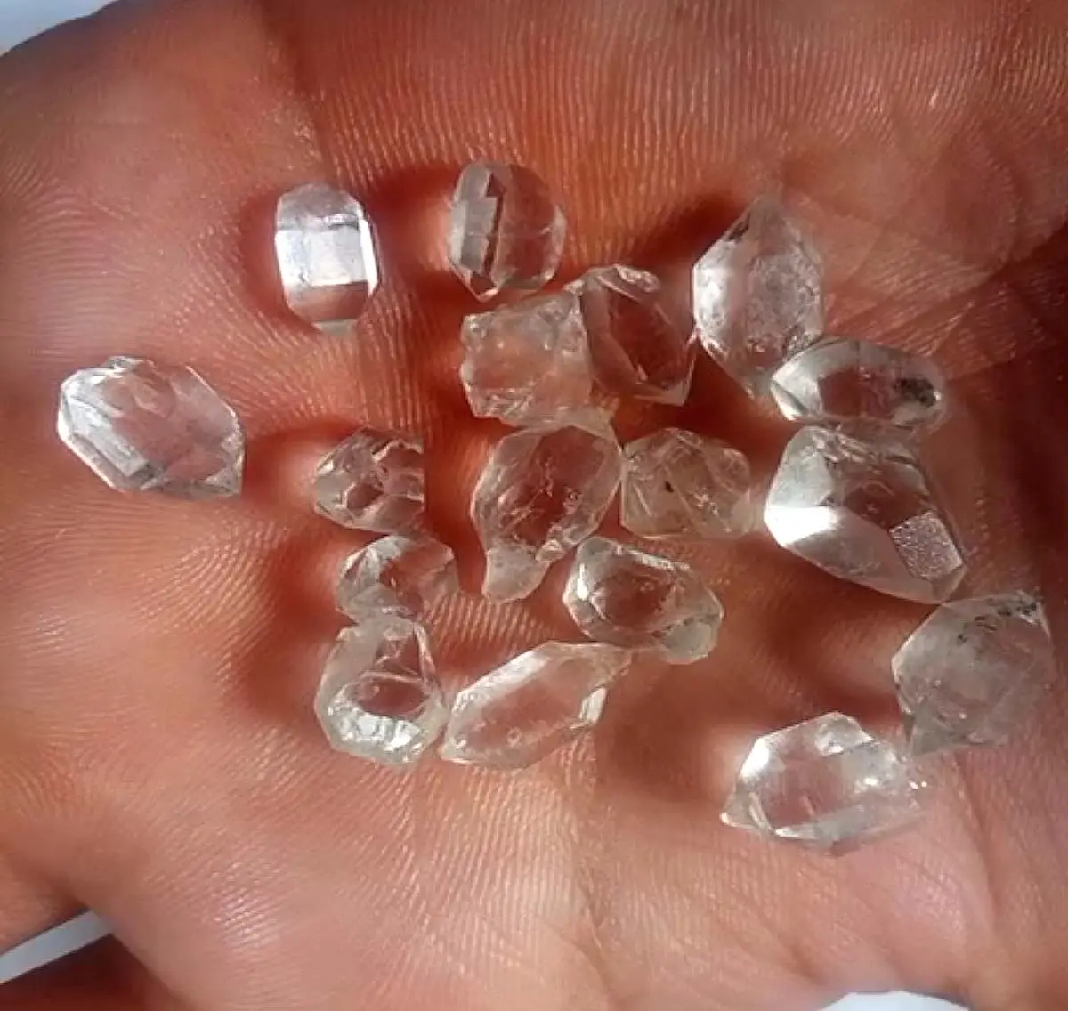 Top Venda Handmade Herkimer Diamante Facetado Raw Loose Gemstone Pave Jóias Pedras Atacado Fornecedores