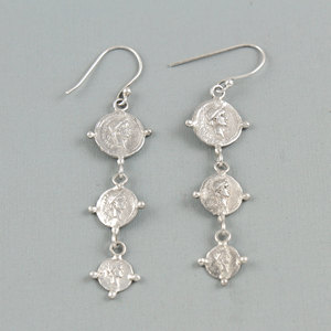 Pendientes de Plata de Ley 925 Vintage con Moneda Antigua de César, Diseño de Triple Disco para Mujer - Product Image 1
