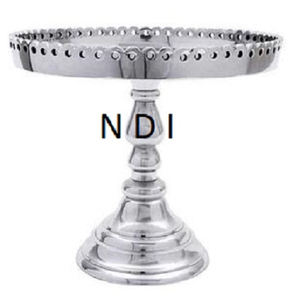 Support en métal de finition nickelé support de plaque à gâteau décoratif fabriqué à la main pour accessoires de décoration de mariage ou d'anniversaire - Product Image 1