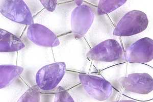 พลอยอเมทิสต์พลอยหยาบธรรมชาติ17ชิ้นทรงลูกแพร์ไม่ผ่านการเจียระไนด้วยมือของแท้คุณภาพสูง - Product Image 5