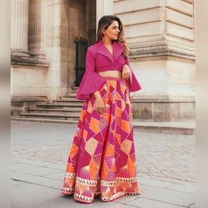 Exclusivo Lahenga Choli de Diseñador, Bordado en Algodón y Seda, Lavable, de Peso Pesado, Moderno, Blusa para Boda, Prenda Étnica de Surat - Product Image 1