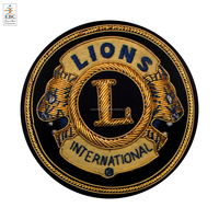 Insignias Bordadas a Mano con Lentejuelas Doradas en Forma de Cabeza de Leona OEM para Bolsillos de Blazer - Personalizables, Sin Níquel, 3D