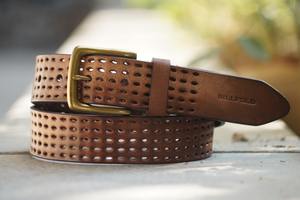 Ceintures en cuir PU faites à la main, décontractées, avec boucle à ardillon, logo personnalisé, couleur personnalisée, meilleure qualité en gros pour hommes - Product Image 4