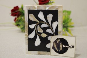 Porte-stylo incrusté de nacre en résine noire avec porte-stylo de bureau Design Leaf Fabricant de Tradnary Sambhal India - Product Image 2