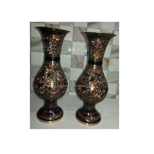 Vente en gros de vase à fleurs sculpté à la main en laiton traditionnel décoratif pour la maison décoration de table vases à fleurs décoratifs pour mariage - Product Image 4