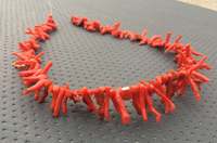 125 Piezas de Coral Rojo Natural Genuino Grado AAA, 1 Hilo de Ramas de Coral en Bruto, 3x8-6x28 MM, Certificado por Terceros, para Fabricación