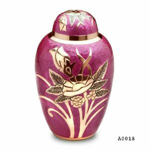 Venta al por mayor personalizado estilo americano latón cremación urnas de alta calidad de metal conmemorativo para adultos exportación directa de la India - Product Image 6