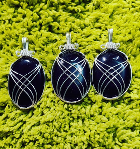 Beau collier en obsidienne noire pendentif en agate ovale enroulé de fil sculpté à la main meilleur design bijoux en pierre de cristal à vendre - Product Image 2