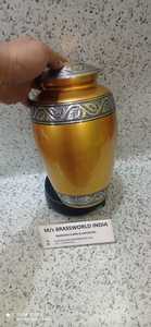 Suministros funerarios de cremación con grabado de hoja de aluminio, urna de cremación de alta calidad, Brassworld, India - Product Image 2