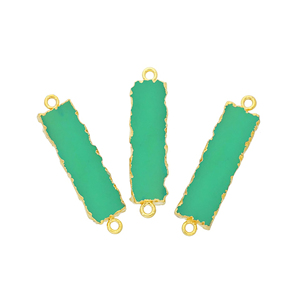 Conector de Latón con Gema Rectangular Turquesa - Bañado en Oro con 2 Lazos para Fabricación de Joyería Infantil - Product Image 3
