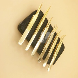 Pinzas de extensión de pestañas de fibra de volumen de agarre de diamante chapado en oro con logotipo personalizado de alta calidad, acero sostenible japonés para puntiagudo - Product Image 3