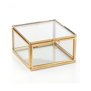 Boîte cosmétique de couleur or rose de forme carrée de la meilleure conception en métal et boîte à bijoux en verre à des prix raisonnables - Product Image 2