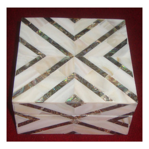 Caja de joyería con incrustaciones de hueso de perla, mopa pequeña, muy exclusiva - Product Image 1